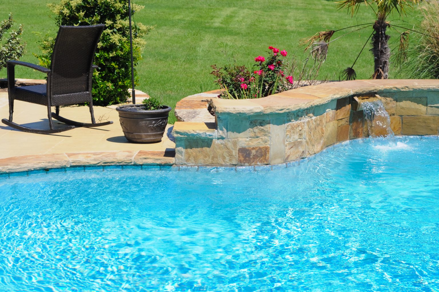 4-benefits-of-converting-your-pool-to-saltwater-opulent-pools